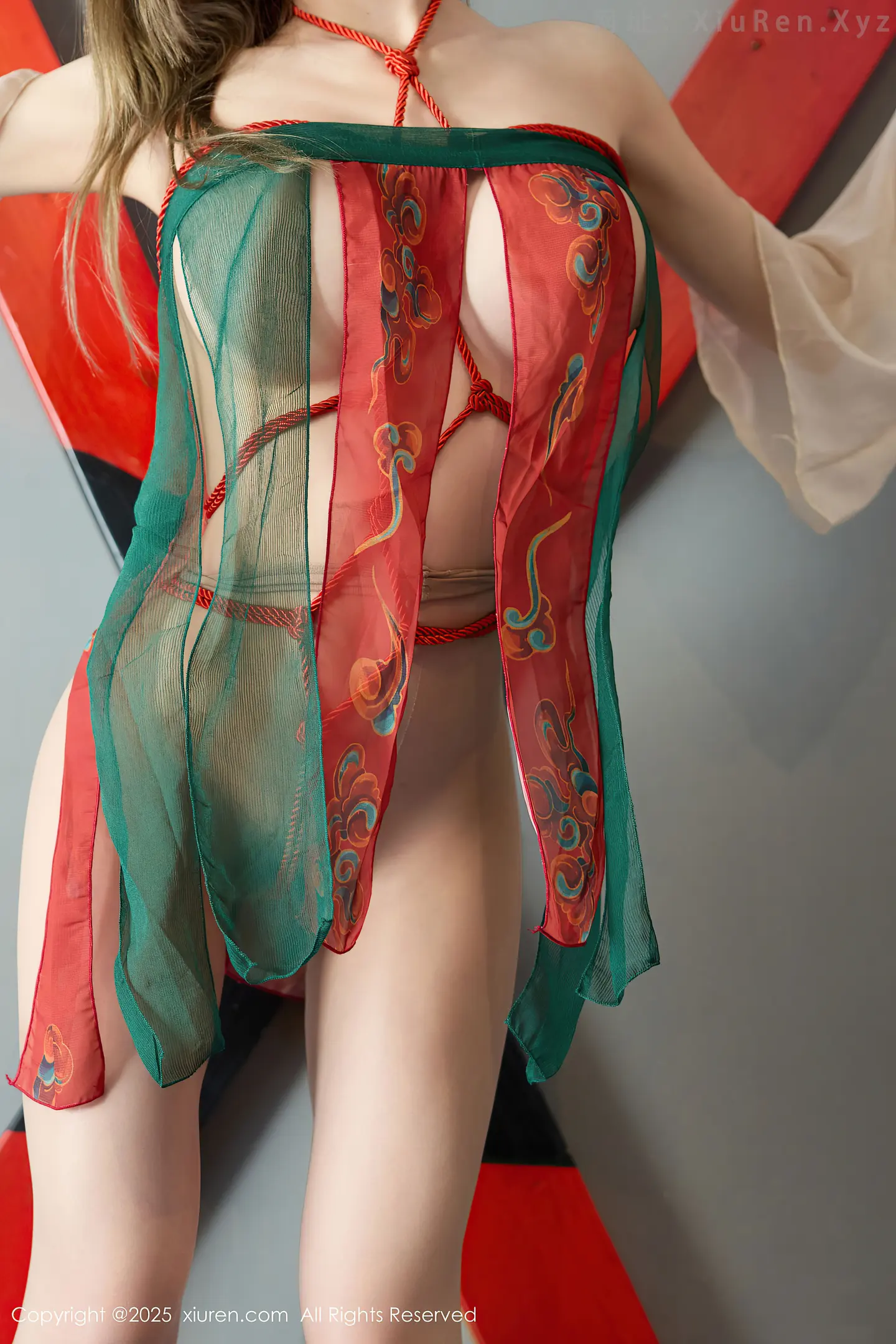 图片[6]-[XiuRen秀人网]No.10811_模特Zoe柚柚性感古风薄纱服饰配超薄肉丝秀凹凸身材诱惑写真56P-秀人网 - XiuRen.Space